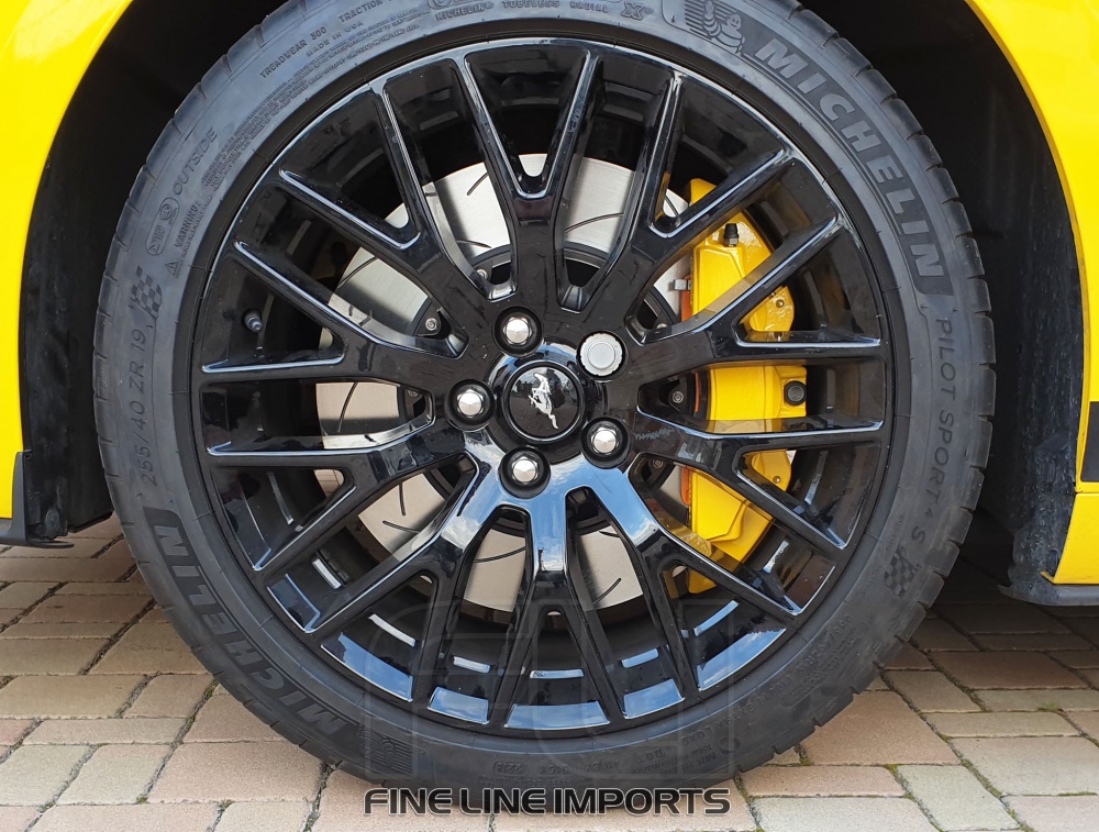 Brake Kit - 4000 Series T3 Slotted and Xtreme Performance Brake Pads (2x DBA42164S + DB9011XP)