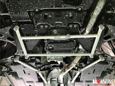 UltraRacing UR-LA4-3913