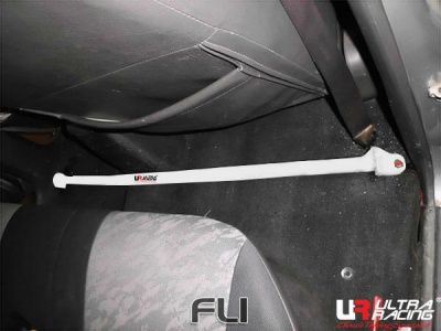 UltraRacing UR-RO2-2600